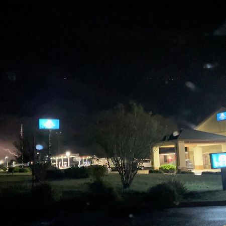 موتيل Pinckneyville أمريكاز بيست فاليو إن آند سويتس بينكنيفيل المظهر الخارجي الصورة